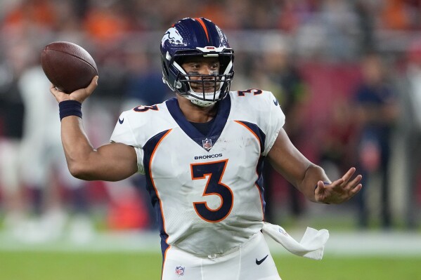Russell Wilson starting to look like his old self under tutelage